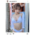 #ババババンビ・岸みゆ、アンニュイな視線でふっくらバスト見せつけ！