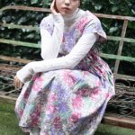 【写真特集】モデル・ねむり、華やかな花柄のワンピースでエリザベート撮影会vol.2に登場！「カメレオンのような作品に合わせた表現ができるように」