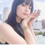 広瀬すず、優秀主演女優賞受賞を報告！美しい肩出しドレスで松坂桃李、横浜流星との3ショットを披露