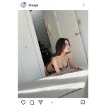 都丸紗也華、四つん這いポーズで美しいデコルテからの美谷間を見せつけ！