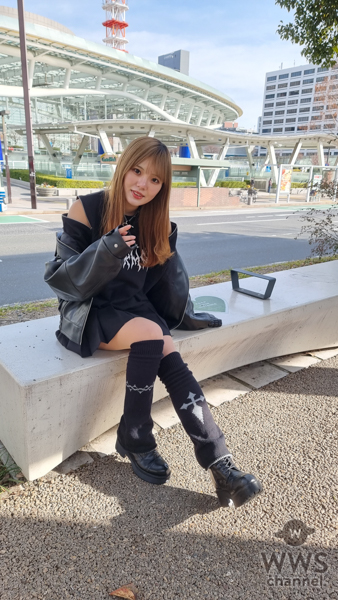【写真特集】後藤ひなの(dela)、金髪ロック系クールなミニスカコーデで登場！ 「完全にDEATH NOTEのミサミサを意識してます(笑)」