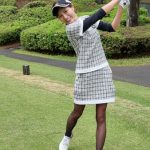 【写真特集】モデル・ゴルフYouTuber、新井美穂を筆頭に若手女子会員がミニスカゴルフウェアで奮闘!