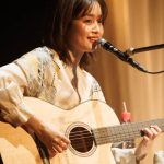 藤原さくら、弾き語りツアーファイナル東京・三越劇場公演が大盛況で終了