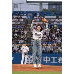工藤綾乃、自身6回目となる始球式に登場