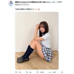elsy・愛森ちえ、制服スカートから生脚＆太ももをセクシーにお届け！