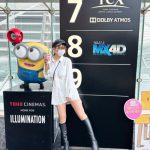 阿久津真央、胸のスリットが気になるすぎる私服コーデで悩殺！