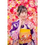 TikTokで話題の八木沢あやが艶やかな振袖姿を披露