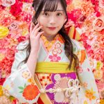 TikTokで話題の八木沢あやが艶やかな振袖姿を披露