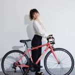 倉沢しえり、クロスバイク「FESCROSS」のオリジナルモデルが登場