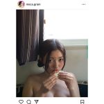 橋本萌花、着てない！？キワドいアングルでフルーツサンドを貪る