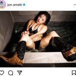 天木じゅん、お風呂に浸かってセクシーM字開脚！