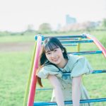 日向坂46・石塚瑶季、キュン必須の満面笑みグラビア