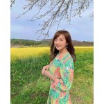 小松彩夏が華やかワンピース姿を披露「う、、、美しい、、、」「絵画みたいだ！！！」と反響も