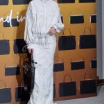 【写真特集】桐谷美玲、「フェンディ」展覧会に新作のくすみホワイトで登場！GWの予定は？＜フェンディハンド・イン・ハンド～卓越した職人技への称賛＞