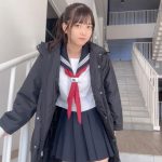 「引越し侍」黒嵜菜々子（Peel the Apple）、セーラー服で生脚チラリ！「現役すぎ」「似合うね！！」の声も！！