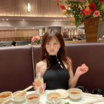 佐藤かれん、ノースリーブで食べる火鍋にモリモリ！