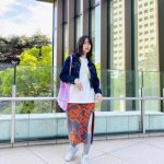 のん、スリットから美脚見せの私服コーデにファン歓喜！