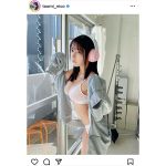 #2i2・十味、バストの曲線美で釘付けの部屋着オフショットに歓喜の声