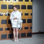 【動画】元HKT48・矢吹奈子が生脚チラリ！大人可愛いFENDIミニ丈スタイルでお目見え！