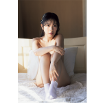 小湊よつ葉、大胆なフルヌードで悩殺ポーズ！ 2nd写真集『花笑み』を5月12日に発売。