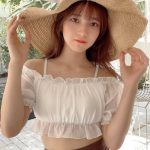 黒嵜菜々子（Peel the Apple）、ウエストちら見せな水着姿を公開「可愛すぎ」「ドキドキしちゃいます」とファン歓喜