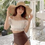 黒嵜菜々子（Peel the Apple）、ウエストちら見せな水着姿を公開「可愛すぎ」「ドキドキしちゃいます」とファン歓喜