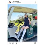 山崎あみ、超ミニ丈ゴルフウェアで絶対領域をチラリ「脚の長さがとんでもない」とファン騒然