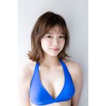 木村彩音、透明肌際立つ爽やか青ビキニで釘付け！