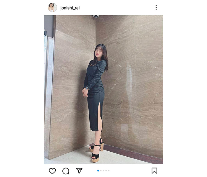 NMB48・上西怜、ピッタリ黒ワンピで美脚がチラリ「めっちゃんこステキ」「可愛すぎだろ」とファン歓喜