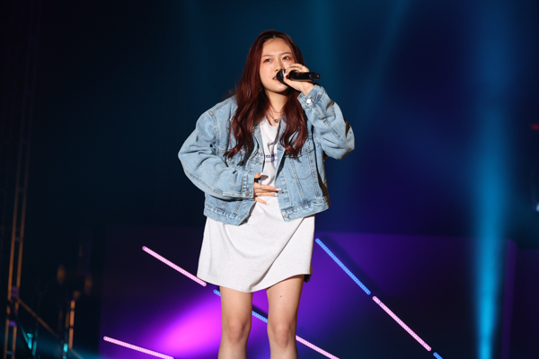 【写真特集】AYANE、美脚見せ衣装で伸びゆく歌声を届ける！＜TGC teen ICHINOSEKI 2023＞
