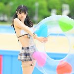【写真特集】楠こはな（chuLa）、制服スカートを合わせた水着コスチュームでフェチ刺激！＜近代麻雀水着祭2023＞