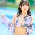 【写真特集】小日向ななせ、水着からこぼれるまんまるバストでうっとり釘付け！＜近代麻雀水着祭2023＞