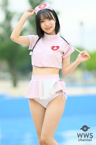 【写真特集】琴吹ゆず（RiNCENT.）、黒髪ショートが映えるナースコスで視線釘付け！＜近代麻雀水着祭2023＞