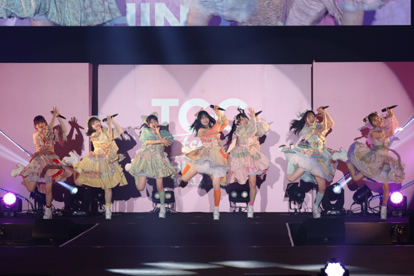 【写真特集】FRUITS ZIPPER、パステルカラーのキュートな衣装で「可愛い！」を振りまく＜TGC teen ICHINOSEKI 2023＞