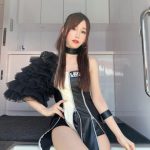 レースクイーン・浜嶋りな、太ももで釘付けにする肌見せコスチューム！