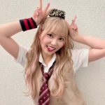 NMB48・堀詩音が制服ギャルに変身！大胆な美脚披露に「見えそうでドキドキ」
