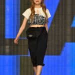 【写真特集】AKB48・本田仁美、ヘソ出しY2Kファッションで悩殺ウインク！＜KCON JAPAN 2023×TOKYO GIRLS COLLECTION＞