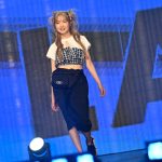 【写真特集】AKB48・本田仁美、ヘソ出しY2Kファッションで悩殺ウインク！＜KCON JAPAN 2023×TOKYO GIRLS COLLECTION＞