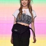 【写真特集】AKB48・本田仁美、ヘソ出しY2Kファッションで悩殺ウインク！＜KCON JAPAN 2023×TOKYO GIRLS COLLECTION＞