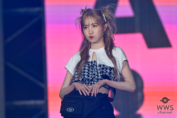 【写真特集】AKB48・本田仁美、ヘソ出しY2Kファッションで悩殺ウインク！＜KCON JAPAN 2023×TOKYO GIRLS COLLECTION＞
