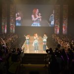 【動画】ヘラヘラ三銃士、大胆なデニム衣装でノリノリのパフォーマンス！＜札幌コレクション 2023 SPRING/SUMMER＞