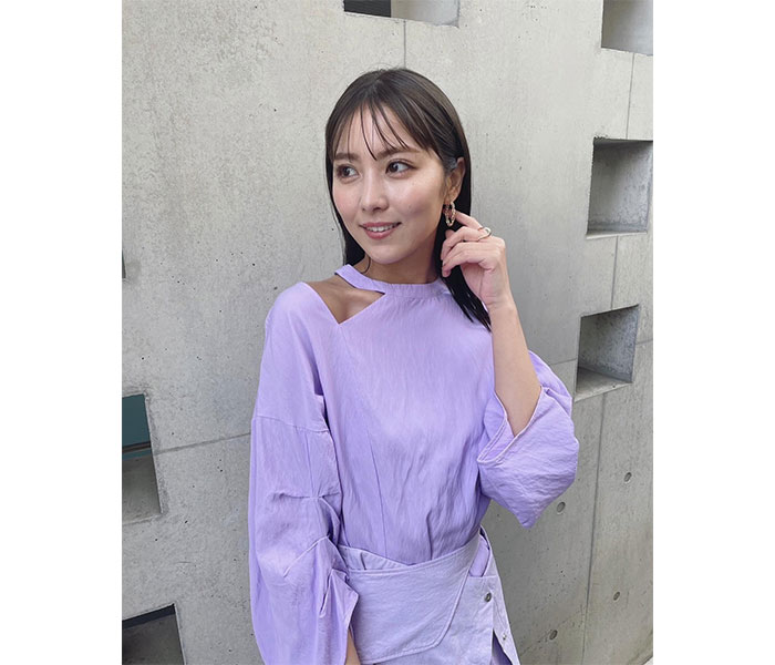 石川恋、パープルワンピ×白ハイヒール姿のオフショに「めちゃくちゃ可愛い」「綺麗」の声殺到