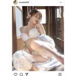 いくみ、情感たっぷりな脱ぎかけ浴衣で下着披露