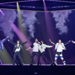 【写真特集】iKON、カジュアルなファッションで魅せるパワフルなパフォーマンス！＜KCON JAPAN 2023＞