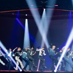 【写真特集】INIがデニム衣装で「KCON JAPAN」初日に登場！圧巻のダンスパフォーマンスで魅せる＜KCON JAPAN 2023＞