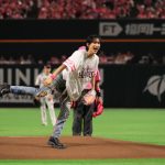 INIがソフトバンクホークス「ピンクフルデー」に登場！池崎理人の始球式や『FANFARE』のライブパフォーマンスも