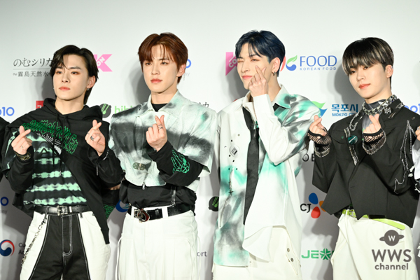 【写真特集】JO1が2日目レッドカーペットに登場！指ハートでキュンを振りまく！＜KCON JAPAN 2023＞