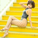 レースクイーン・藤井マリー、網タイツがセクシーすぎる競泳水着姿に熱視線＜川越水上公園プール撮影会＞