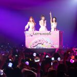NiziU、ミニ丈衣装で脚線美全開！「KCON JAPAN」初日のSHOWに登場＜KCON JAPAN 2023＞