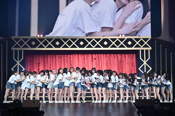 AKB48・チーム8が9年間の活動に一旦幕、小栗有以「チーム8は私たちの⻘春そのものでした」